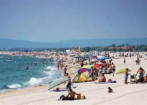 Holiday home House Duplex In The Beach With Barbaque & Two Terraces One With Views Empuriabrava